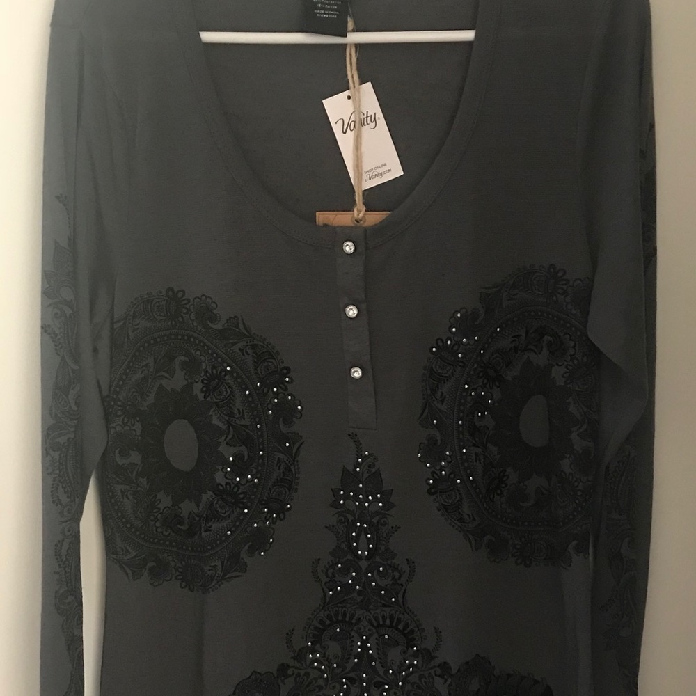 Long sleeved Henley style top